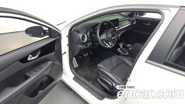 Kia K3 (II) 1.6 Prestige 2023 — фото 11