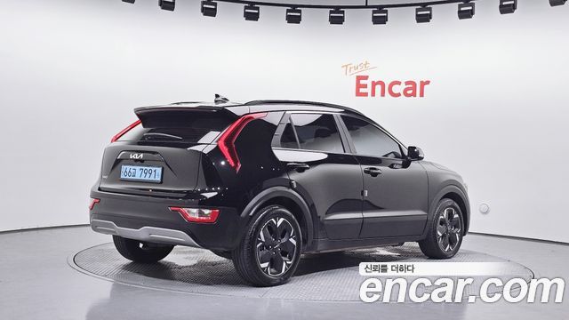 Kia Niro EV Air 2023 — фото 2