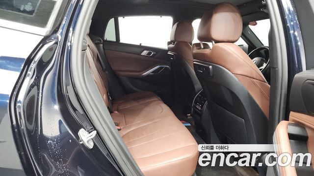 BMW X6 (G06) xDrive40i M Sport 2022 — фото 11