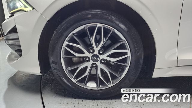 Kia K5 (III) 2.0 Prestige 2022 — фото 5