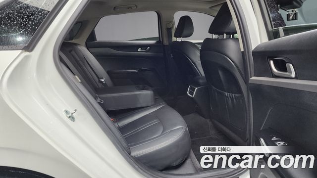 Kia K5 (III) 2.0 Prestige 2022 — фото 12