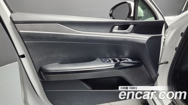 Kia K5 (III) 2.0 Prestige 2022 — фото 24