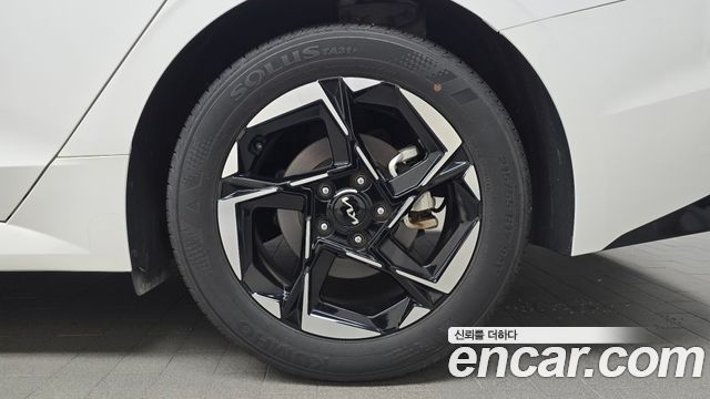Kia K5 (III) 2.0 Prestige 2024 — фото 21