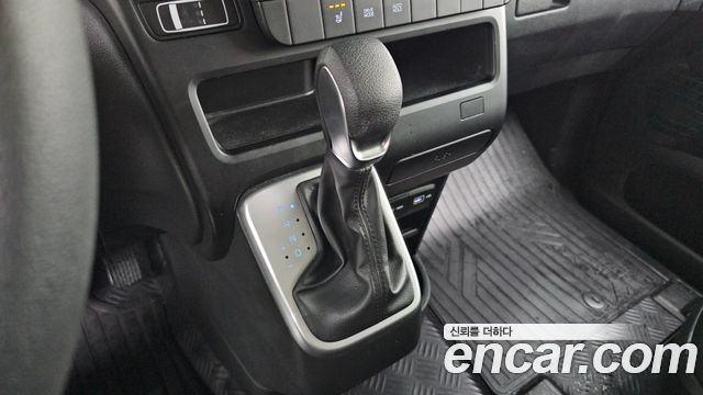 Hyundai Staria Cargo 5-Seater Smart 2023 — фото 9