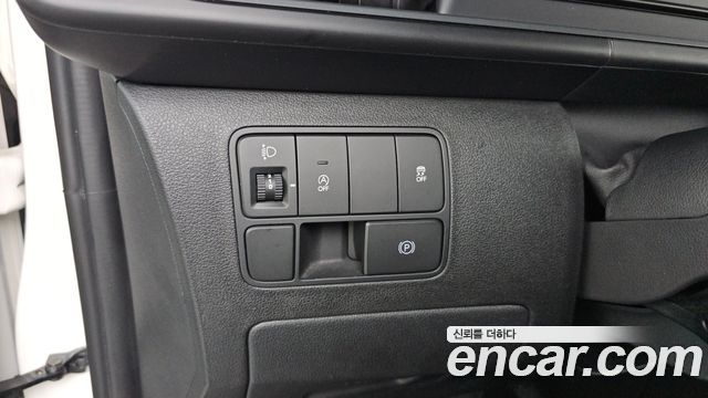 Hyundai Staria Cargo 5-Seater Smart 2023 — фото 16