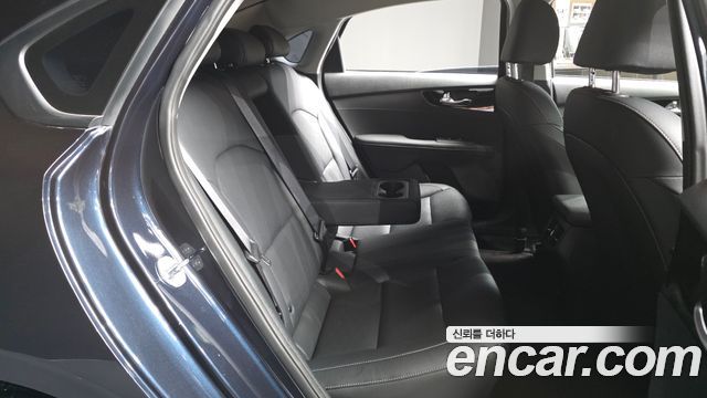 Kia K3 (II) 1.6 Prestige 2024 — фото 12