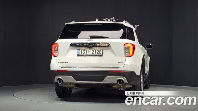 Ford Explorer (VI) 3.3 Hybrid 2022 — фото 4