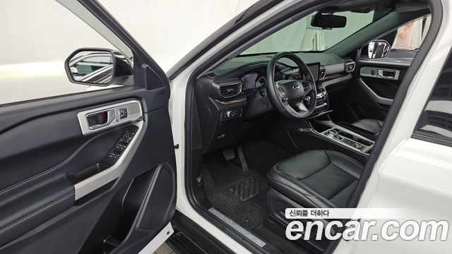 Ford Explorer (VI) 3.3 Hybrid 2022 — фото 10