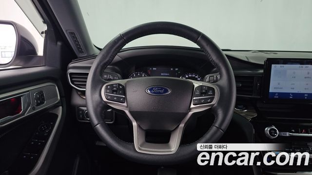 Ford Explorer (VI) 3.3 Hybrid 2022 — фото 13