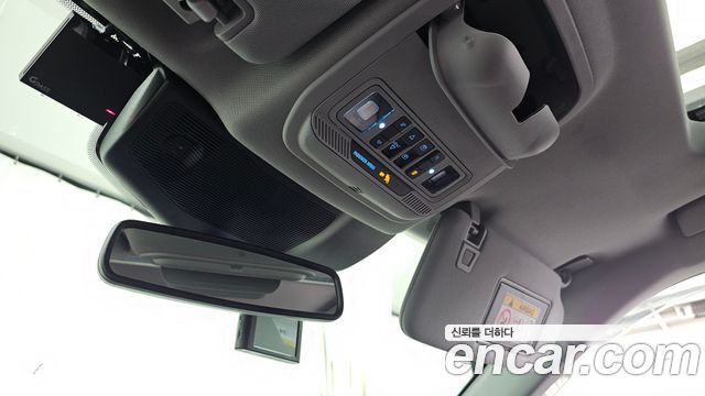 Ford Explorer (VI) 3.3 Hybrid 2022 — фото 17