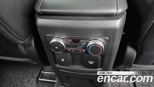 Ford Explorer (VI) 3.3 Hybrid 2022 — фото 19