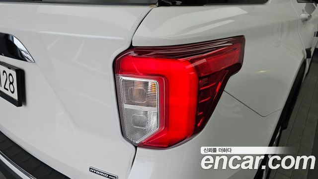 Ford Explorer (VI) 3.3 Hybrid 2022 — фото 23