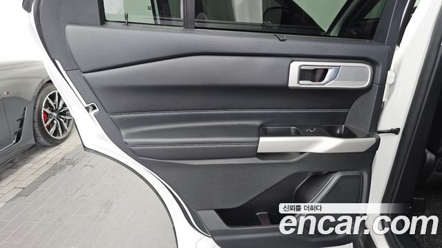 Ford Explorer (VI) 3.3 Hybrid 2022 — фото 25