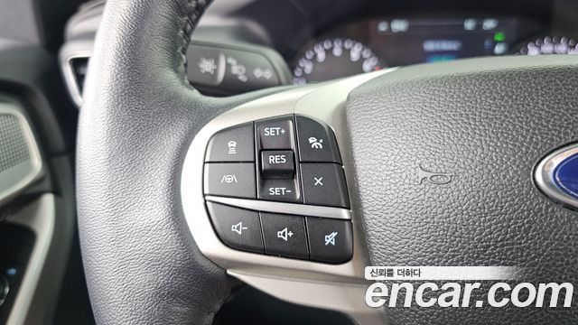 Ford Explorer (VI) 3.3 Hybrid 2022 — фото 28