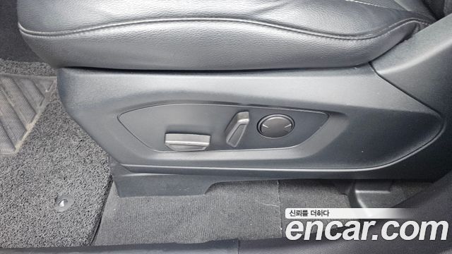 Ford Explorer (VI) 3.3 Hybrid 2022 — фото 29