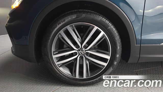 Volkswagen Tiguan (II) 2.0 TDI Prestige 2023 — фото 5