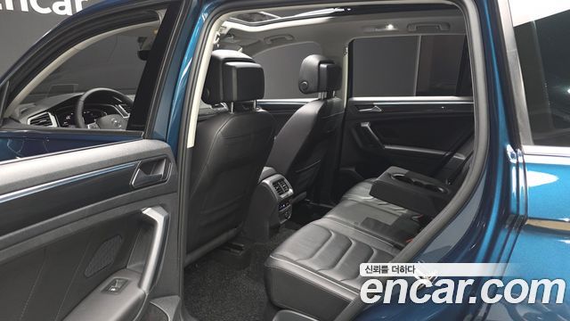 Volkswagen Tiguan (II) 2.0 TDI Prestige 2023 — фото 15