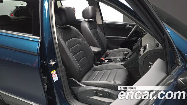 Volkswagen Tiguan (II) 2.0 TDI Prestige 2023 — фото 32