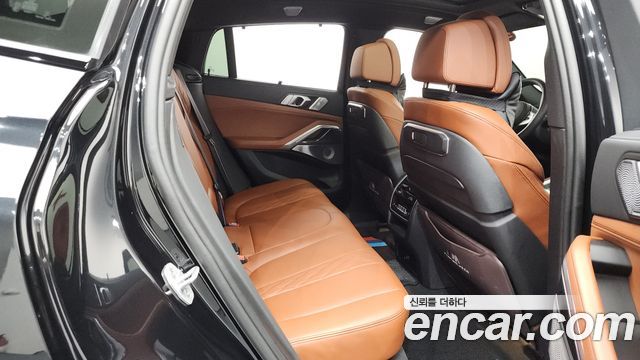 BMW X6 (G06) M60i 2024 — фото 11