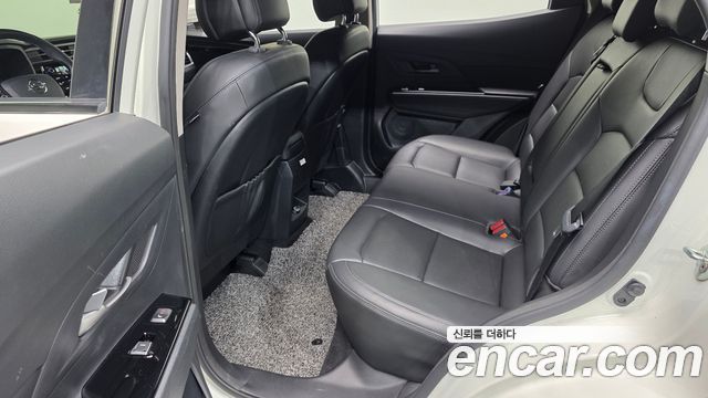 KG Mobility (SsangYong) Beautiful Korando Gasoline 1.5 2WD C5 Plus 2021 — фото 12