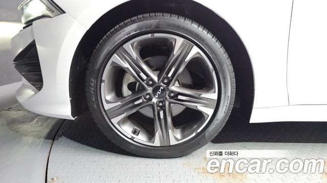 Kia K5 (III) 2.0 Noblesse 2023 — фото 5