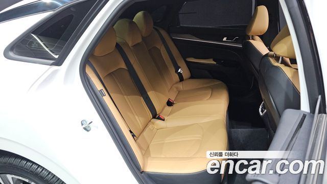 Kia K5 (III) 2.0 Noblesse 2023 — фото 11