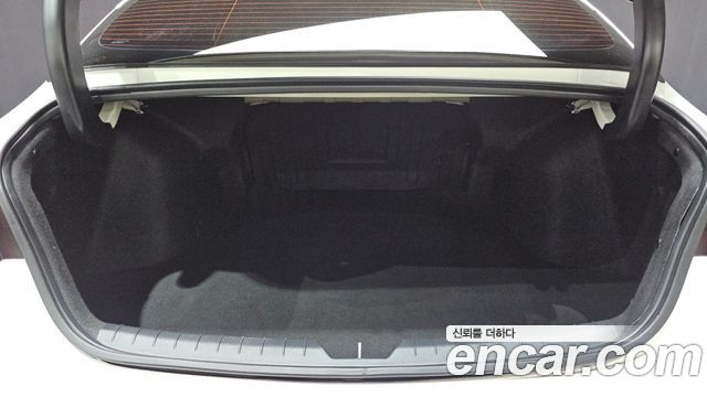 Kia K5 (III) 2.0 Noblesse 2023 — фото 20
