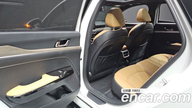 Kia K5 (III) 2.0 Noblesse 2023 — фото 26