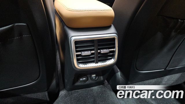 Kia K5 (III) 2.0 Noblesse 2023 — фото 31