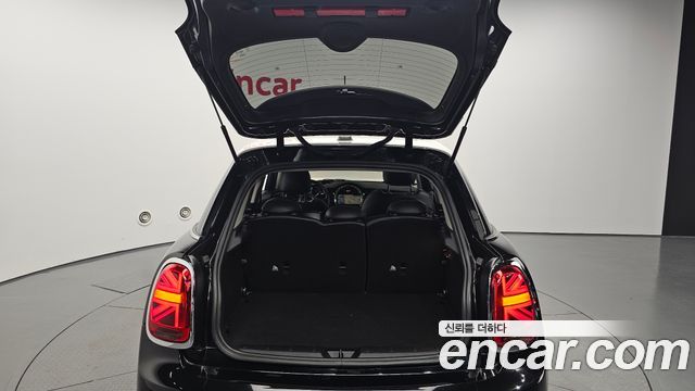 MINI Cooper 5-Door Classic Plus 3rd 2022 — фото 20
