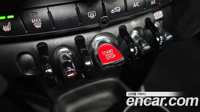 MINI Cooper 5-Door Classic Plus 3rd 2022 — фото 28