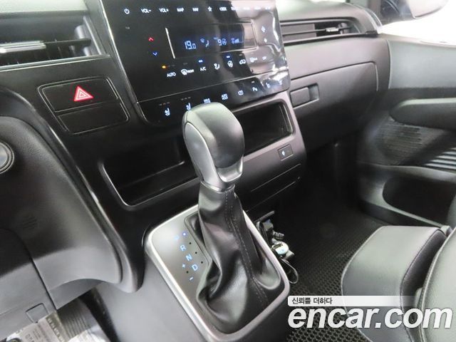 Hyundai Staria L3.5 Cargo 3-Seater Modern 2025 — фото 10