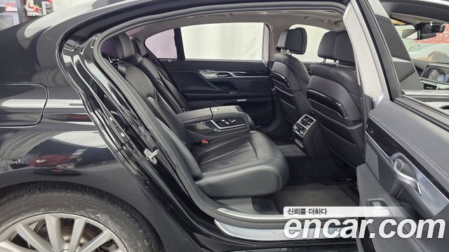 BMW 7 Series (G11) 730Ld xDrive 2018 — фото 12