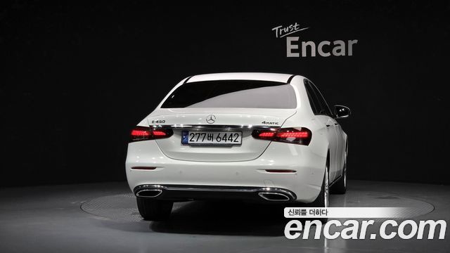 Mercedes-Benz E-Class (W213) E220d 4MATIC Exclusive 2022 — фото 4