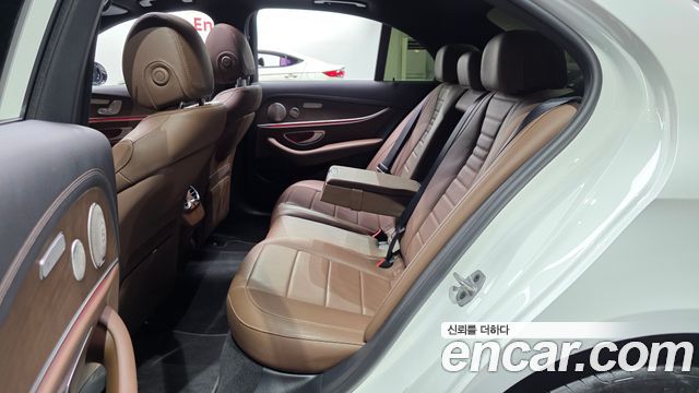 Mercedes-Benz E-Class (W213) E220d 4MATIC Exclusive 2022 — фото 11