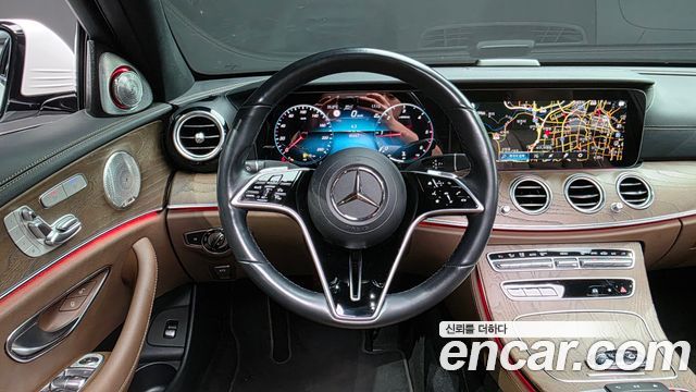 Mercedes-Benz E-Class (W213) E220d 4MATIC Exclusive 2022 — фото 13