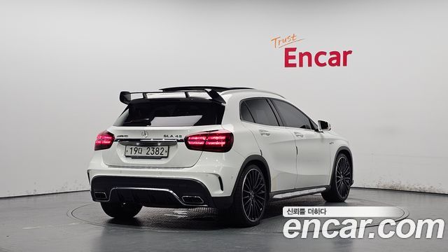Mercedes-Benz GLA-Class (X156) GLA45 AMG 4MATIC 2019 — фото 2