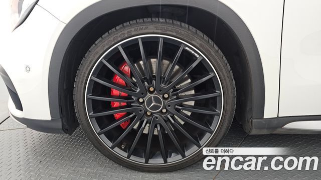 Mercedes-Benz GLA-Class (X156) GLA45 AMG 4MATIC 2019 — фото 5
