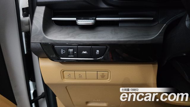 Kia Carnival (IV) Diesel 9-Seater Prestige 2023 — фото 17
