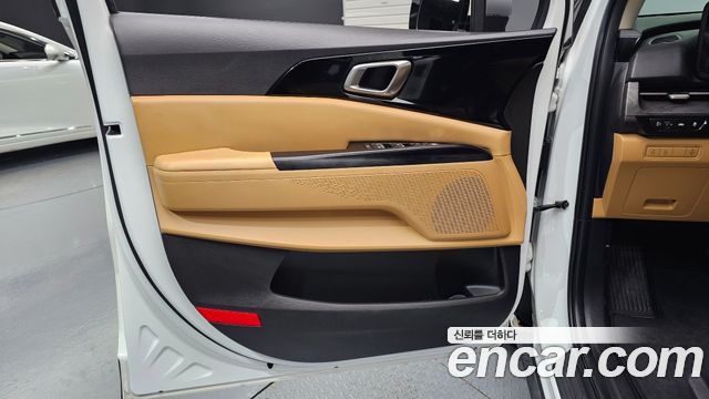 Kia Carnival (IV) Diesel 9-Seater Prestige 2023 — фото 24