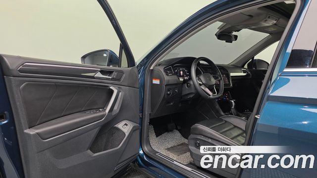 Volkswagen Tiguan (II) 2.0 TDI 4Motion Prestige 2023 — фото 10