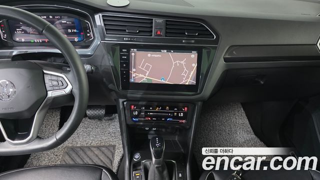 Volkswagen Tiguan (II) 2.0 TDI 4Motion Prestige 2023 — фото 13