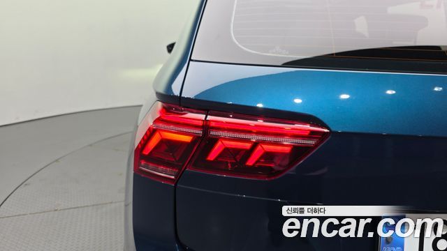 Volkswagen Tiguan (II) 2.0 TDI 4Motion Prestige 2023 — фото 23