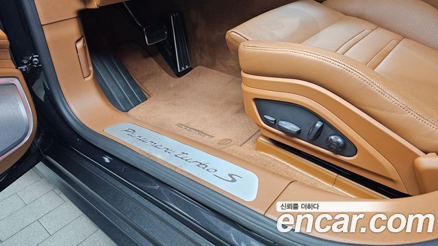 Porsche Panamera (971) 4.0 Turbo S 2023 — фото 18