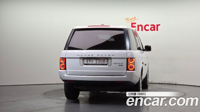 Land Rover Range Rover 4.4 TDV8 Vogue 2012 — фото 4