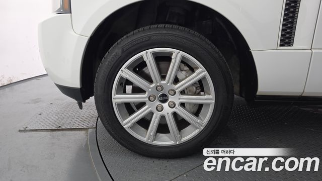 Land Rover Range Rover 4.4 TDV8 Vogue 2012 — фото 5
