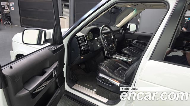 Land Rover Range Rover 4.4 TDV8 Vogue 2012 — фото 10