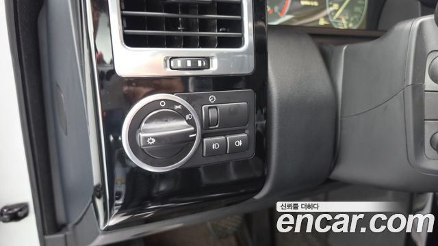 Land Rover Range Rover 4.4 TDV8 Vogue 2012 — фото 14