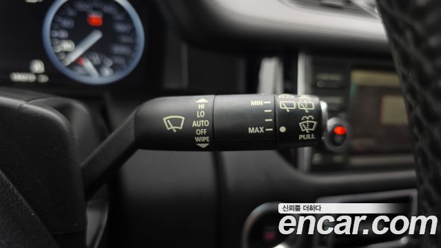 Land Rover Range Rover 4.4 TDV8 Vogue 2012 — фото 15