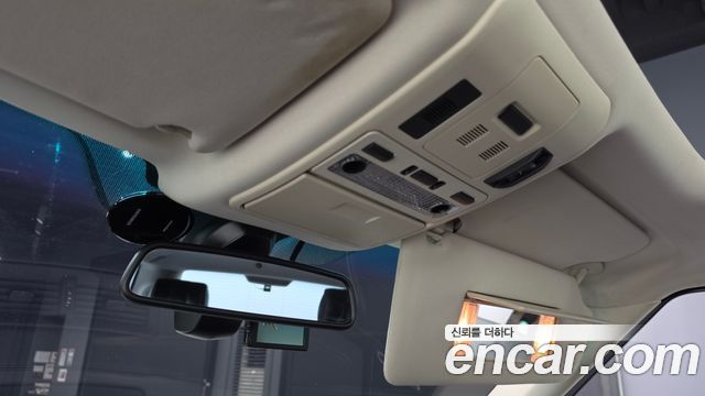 Land Rover Range Rover 4.4 TDV8 Vogue 2012 — фото 17